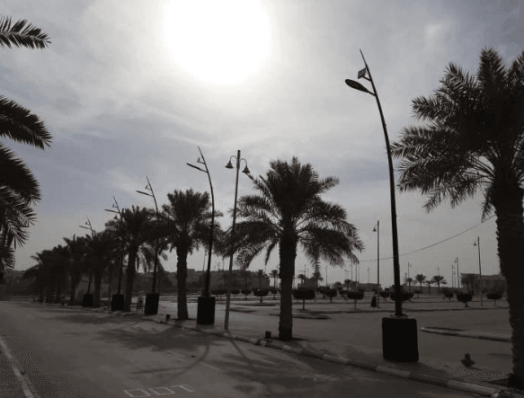 أعمدة إنارة حديثة